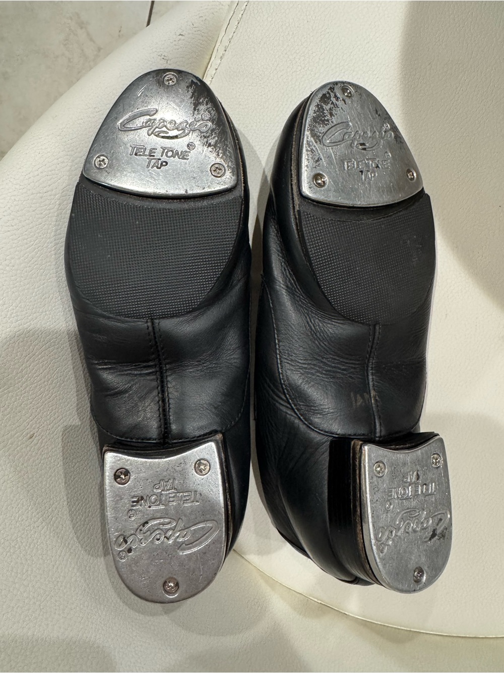 Capezio tap shoes 6.5 (I think street size closer to 7 or 7.5)